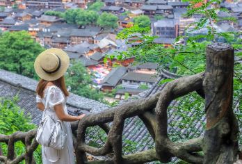 贵州荔波小七孔景区+西江千户苗寨一日游【纯玩&2+1保姆车】【纯玩无购物，保证游览时间，拒绝走马观花，深度体验游，不管您是观夜景还是旅拍都有足够的时间】