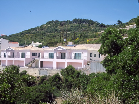 Travliata酒店住宿-Sarantos Pool Suites