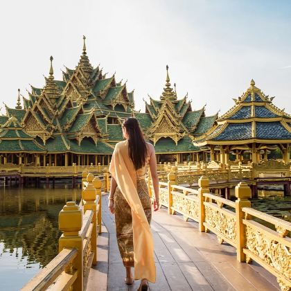 曼谷水门寺+三头神象博物馆+暹罗古城一日游