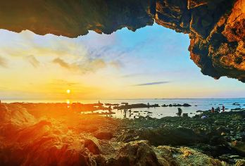 【6人团】养马岛+里蹦岛音乐公路+烟大小吃+渔人码头+烟台山【[度假优选]丨集合烟台精华景点｜不早起不赶行程｜精品拼小团出行｜】