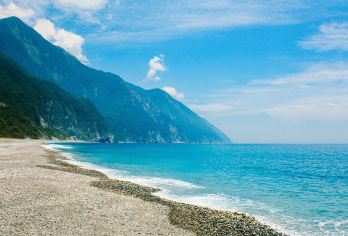 清水断崖一日游【台北&花莲双向一日包车｜经九份&礁溪&清水】【纵谷花莲线. 富足的氧气、土地、食物、美景，清澈的涌泉、金黄色的稻穗、绿色隧道皆为此条路线的特色】