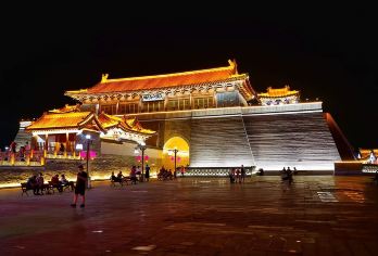 正定古城一日游【大咖趣讲】 私家团不拼团＋深度人工讲解＋耳麦【[私家团不拼团]10人以内，耳机免费使用，10人以上，需要收取耳机使用费5元每人。】