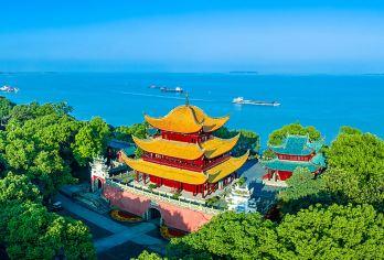 岳阳+岳阳楼+岳阳屈子祠+洞庭湖一日游【15人小团+私家团】【[行程特色]登岳阳楼，俯瞰洞庭湖。亲身体验祭屈大典。打卡特色汴河街，寻觅美食。】