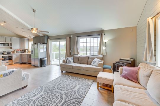 Bay Area Escape on 5 Acres: Pet Friendly, Views