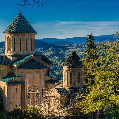 从第比利斯出发：探索库塔伊西的文化与葡萄酒一日游体验