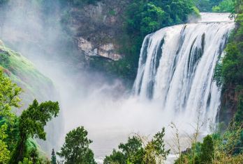 【暑假特惠/亲子欢乐游】黄果树瀑布+陡坡塘+天星桥纯玩一日游【[上门接送，精致小团]】