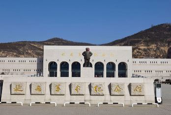 延安革命纪念馆+枣园旧址+杨家岭旧址+红秀《延安延安》一日活动【延安当地旅行社，一手地接 ，让您放心选择，安心出游】