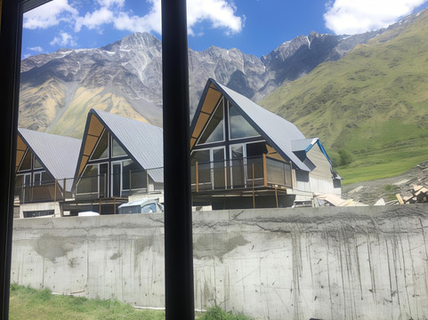 Kazbegi View主图