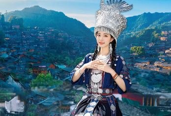 【探秘苗疆纯玩无购物】贵州西江千户苗寨纯玩一日游【《少数民族风情》著名苗族聚居地千户苗寨深度体验苗族风情！品西江特色餐长桌宴，体验苗族人家的高山流水！】