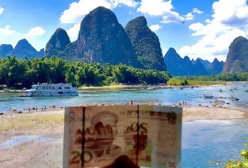 桂林漓江一日游：大圩竹筏+兴坪渔村游船+少数名族侗寨+无购物【桂林精华景点：大圩古镇、大圩竹筏、兴坪漓江渔村船游、少数民族村寨、十里画廊遇龙河月亮山】