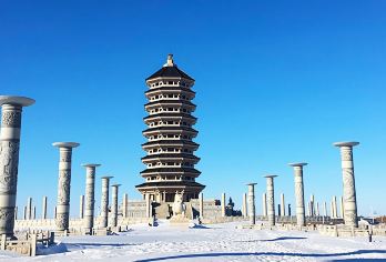 抚远黑瞎子岛+东极广场+赫哲民俗展示馆一日游【一岛两国 --黑瞎子岛；迎进祖国第一缕阳光，送走第一缕落日；东方第一哨；】