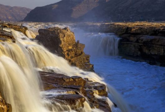 陕西黄河壶口瀑布+南泥湾景区+黄帝陵一日游【3人起发团】【延安市区上门接送，让您出行无忧！】