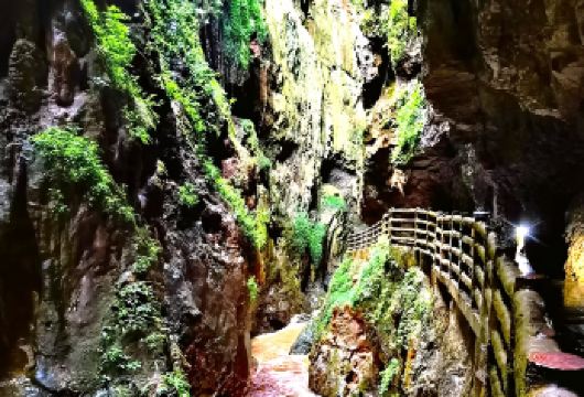 九乡新路线包车一日游：纯玩私家团+含双索道双游船+三环内接送【[深度游玩]包含189元/人的九乡大套票+门票+两段游船+两段索道+摆渡车（赠送九乡球幕影院）】