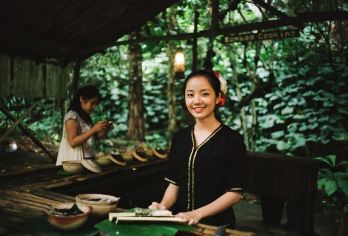 亚庇：婆罗洲文化村，7座传统民居，导游带领【参观7座传统民居，每座民居都代表着一个不同的民族。 欣赏现场文化舞蹈，还可以尝试使用吹箭筒、用竹子生火等等。 沉浸在婆罗洲土著部落丰富的文化遗产中】