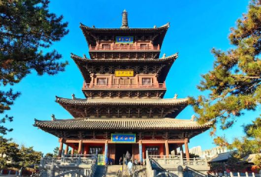 云冈石窟+华严寺甄选准新车※景点游玩不限时酒店上门接18号线【[精品包车一日游]全系车型均使用[精品车型]-车内干净卫生，司机服务热情贴心，大同市平城区范围上门接】