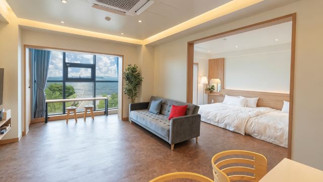 Hwaseong Jebudo Ilmare Pension