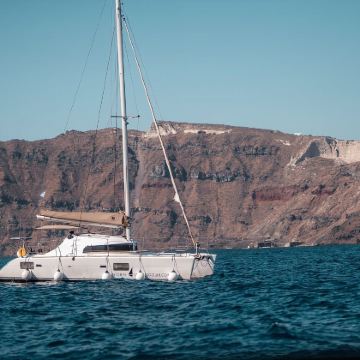 希腊圣托里尼岛舒适双体船之旅 爱琴海/BBQ餐/50人团