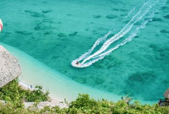 三亚分界洲岛一日游【可选海洋馆丨佛国深潜丨魔鬼鱼丨亲子游】【[套餐可选]一天玩转精华景点，多套餐可选丨品质大团，多集合点 或私家mini团，多区域上门接送！】