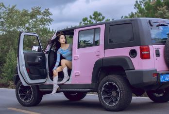 腾冲8小时酷车旅拍一日游【景点任选+底片全送+精修+服装】【摄影师开车带您边玩边拍，美景美照不错过】