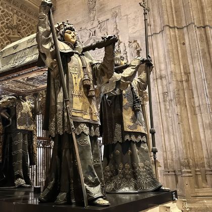 西班牙塞维利亚大教堂+塞维利亚王宫【中文司机/可订多日】