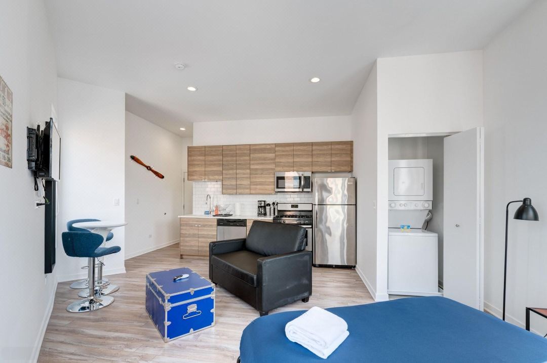 747 Lofts by RedAwning - River West, Second Floor Chicago