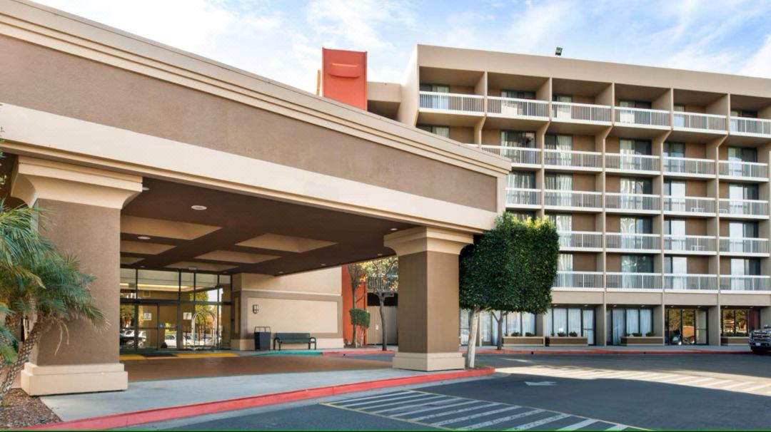 Holiday Inn OXNARD NORTH