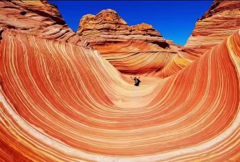 【8人商务小团·纯玩·上门接送】靖边波浪谷景区一日游【[丹霞地貌景观]三大游览区域：火焰丹霞、赤壁丹霞、地心丹霞。】