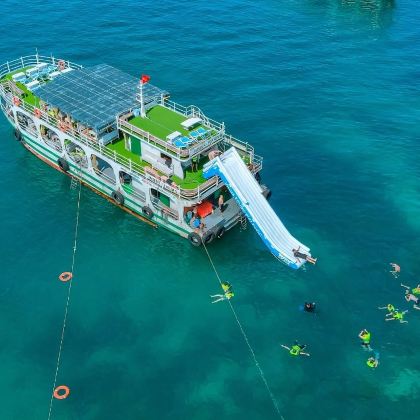 富国岛大船三岛一日游【2次浮潜+滑梯+酒店接送+午餐+沙滩】