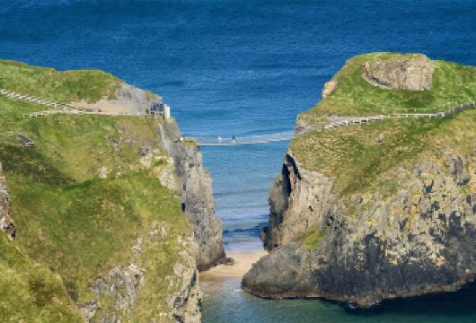 英国贝尔法斯特巨人之路+黑暗树篱+卡里克索桥一日游【贝尔法斯特巨人之路+黑暗树篱+卡里克索桥经典一日游，景点可按需调整。】