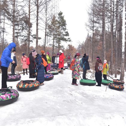 玉龙溪冰雪大世界一日游【景区门票+往返车费+导游服务】