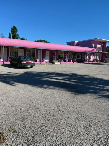 Paddle Steamer Motel