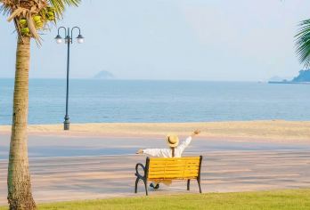 【游船观光】珠海港珠澳大桥+励骏庞都+圆明新园+博物馆1日【[缤纷景点]景山公园“俯瞰珠澳全景”丨圆明新园