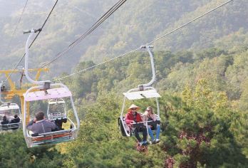 北京慕田峪长城+颐和园一日活动【中英双语导游◉可升级私家小团】【[套餐多样化]畅游2大5A级景区，包含景点门票无需您预约，可升级私人定制，五环内专车接送。】