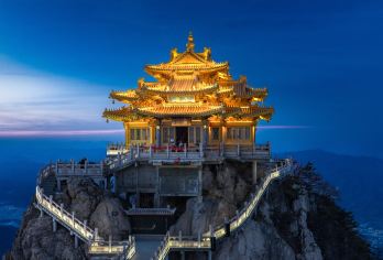 【老君山赏雪景一日游直达索道口】三班可选+ 一索道往返 【[本土发团]景区直通车！洛阳火车站、应天门、丽景门、龙门高铁站附近均有上车点！】