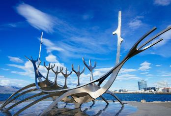 冰岛雷克雅未克：城市秘境一日包车游【哈尔格林姆斯大教堂全景+哈帕音乐厅光影艺术+维京船骨架雕塑+Perlan极光穹顶沉浸体验】