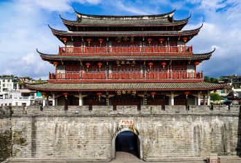 潮州古城+广济桥+牌坊街+开元寺一日游【本地司机+上门接送】【[服务承诺]全程纯玩无购物、无套路，秉承游客玩得开心灯宗旨，让游客不踩雷！】