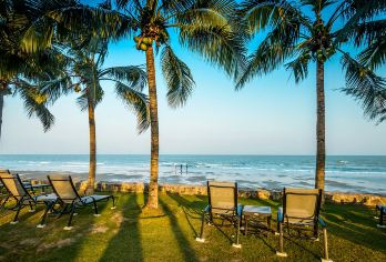 法国尼斯+戛纳+昂蒂布+全区域任选｜邮轮接送【全境可定制】【[全程无忧出行]包车配备专属车辆，行李存放安全便捷】