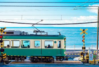 日本东京镰仓大佛＋江之电＋镰仓高校前站＋江之岛神社一日游【山和旅行 株式會社，日本當地旅行社，束京都知事登錄旅行業第3-7655號】