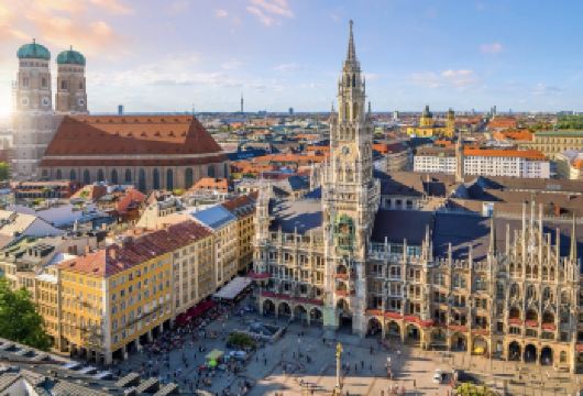 德国慕尼黑王宫+谷物市场+纽芬堡可定制【中文专车-舒适纯净】【中文专车出行，景点灵活调整，打卡经典，游玩自己定义，无需等待，专属贴心服务，尽享惬意旅程】