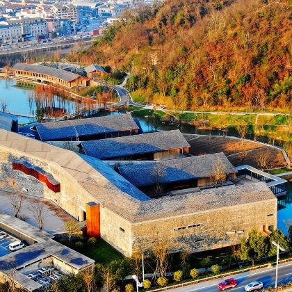 临安青山湖水上森林，网红博物馆纯玩一日（赠送中餐）