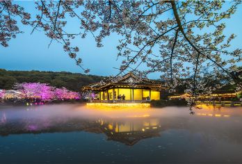 无锡三国城+水浒城+鼋头渚一日游【+鼋头渚   纯玩无购物】【畅游地标景点，寻国家宝藏，赏世界文化遗产，漫游古街感受此座老城慢时光。】