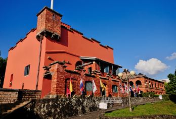 台北市立美术馆+忠烈祠+淡水老街+红毛城：北台湾文化轻旅游【串连台北市中心的艺术与历史，再一路延伸到淡水的海岸遗迹，动静交错，带您探索“台北文化肌理”】