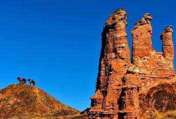 张掖冰沟丹霞半日游（大巴团，小拼团，包车游）【冰沟丹霞地貌秘境，游览全程无忧！】
