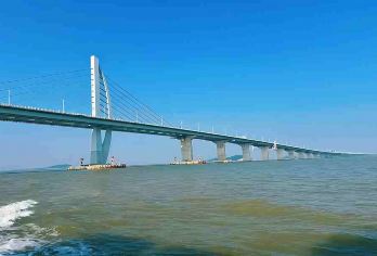 港珠澳大桥游+珠海渔女+珠海一日游【坐船/车上看桥海含午餐】【[安心出行]最多20人轻奢小团，市区循环上门接您，不用早起赶路了。保证无购物，纯玩品质游，不用通行证】