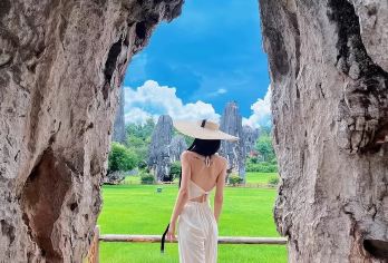 昆明石林风景区一日游【二环内上门接▼一价全含▼纯玩不进店】【[游玩品质]真正纯玩，无购物，给游客充足时间饱览美景，身临其境感受大自然的地貌奇观！】