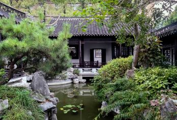 扬州何园【猩咖说|2H趣讲|含门票耳机】【[一单一团]独立小包团服务一对一，提供蓝牙讲解耳机，品质有保障】