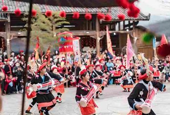 清远千年瑶寨一日游感知瑶寨千年悠久历史文化【私家小团包接送】【私家旅行：一单一团，不拼客，专属旅行。品质服务：5/7座车上门接送，专职司机护航】