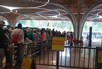 九寨沟风景区一日游【包车 九寨沟-黄九站/松潘站】【九寨沟黄龙自由行优选/九寨沟到高铁站/纯玩无套路】