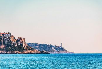 法国蔚蓝海岸摩纳哥+埃兹+芒通/戛纳一日游中文司导/酒店接送【欣赏滨海自由城+普罗旺斯的瑰宝圣保罗+亿万富翁的港口昂蒂布+参观著名的星城 - 戛纳】