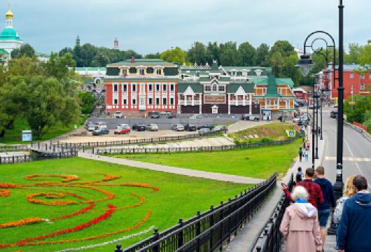 谢尔吉耶夫+谢尔盖圣三一修道院+谢尔盖耶夫镇圣母升天大教堂【精品包车，私享空间，上门接送，轻松出行】